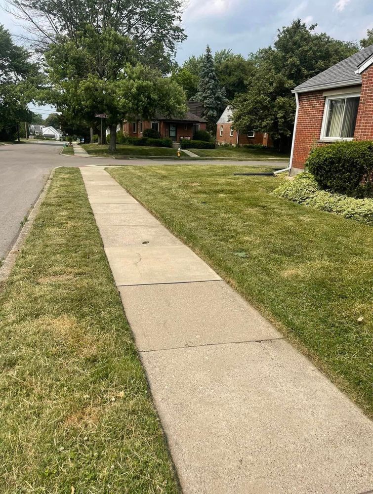 All Photos for Clean Green Lawns LLC in Dayton, OH