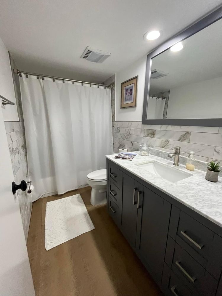 Bathroom Cleaning for Verimay's Cleaning Service in Hillsborough County, FL