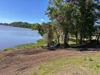 Landscaping for Lewis Oaks Landscaping in King and Queen County, VA