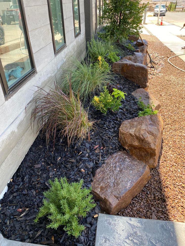 Landscaping for Inova Hardscape in El Paso, TX
