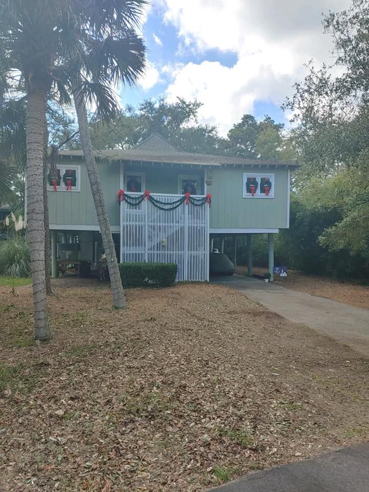 Our Fall Clean Up service efficiently removes leaves, branches, and debris, preparing your yard for winter. Trust our experts to enhance curb appeal and maintain a healthy landscape throughout the colder months. for Coastal Tree & Stump in Charleston, SC