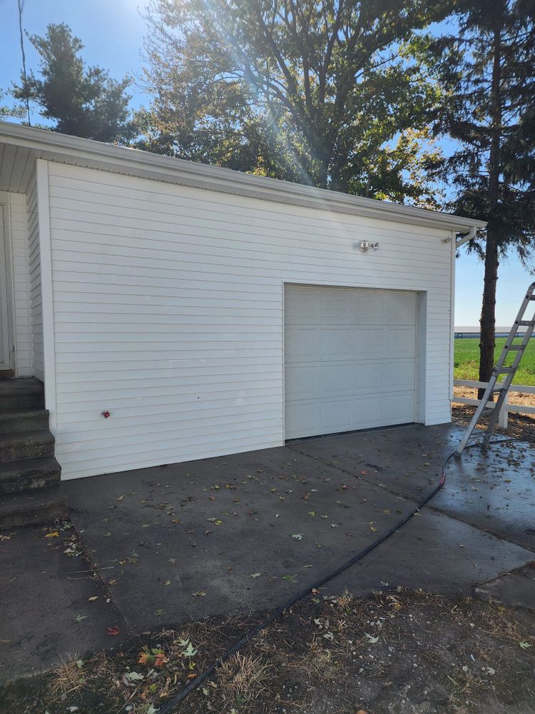 All Photos for D & E Power Washing in Mt Pleasanr, MI