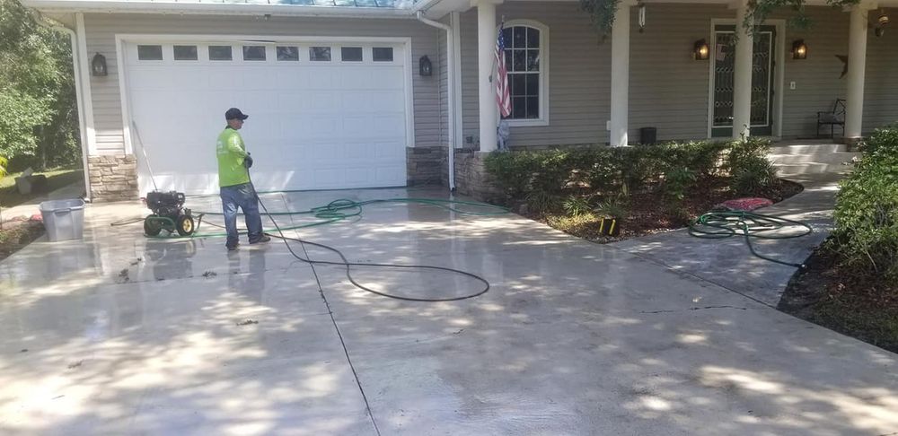 Power Washing for Southern Pride Turf Scapes in Lehigh Acres, FL