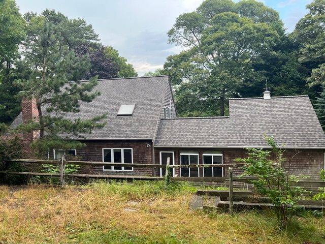 Roofing for Seaside Roofing and Siding in Barnstable County, MA