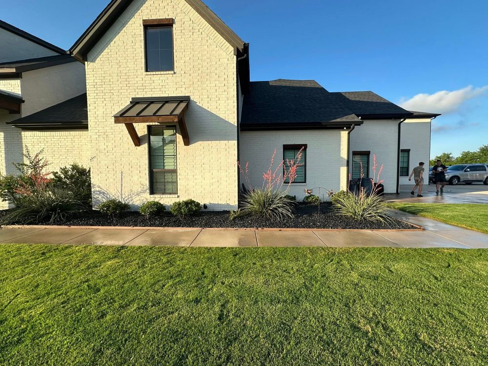 Landscaping for Fine Line Lawn Care & Landscaping in Aledo, TX
