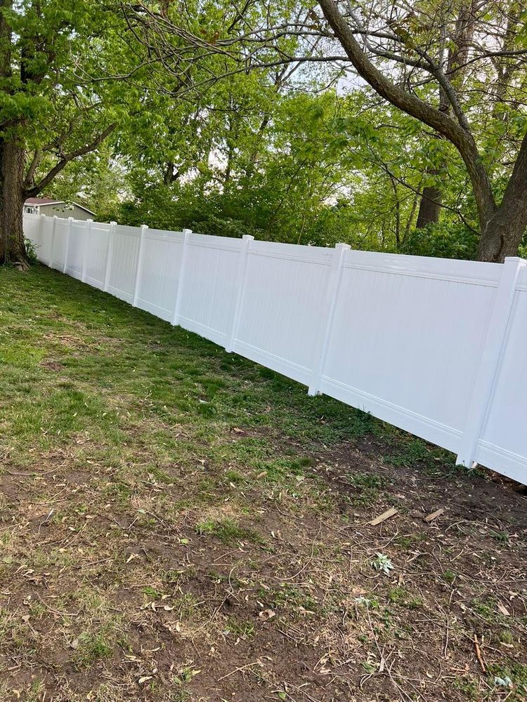 Fence Installation for Illinois Fence & outdoor co. in Kewanee, Illinois