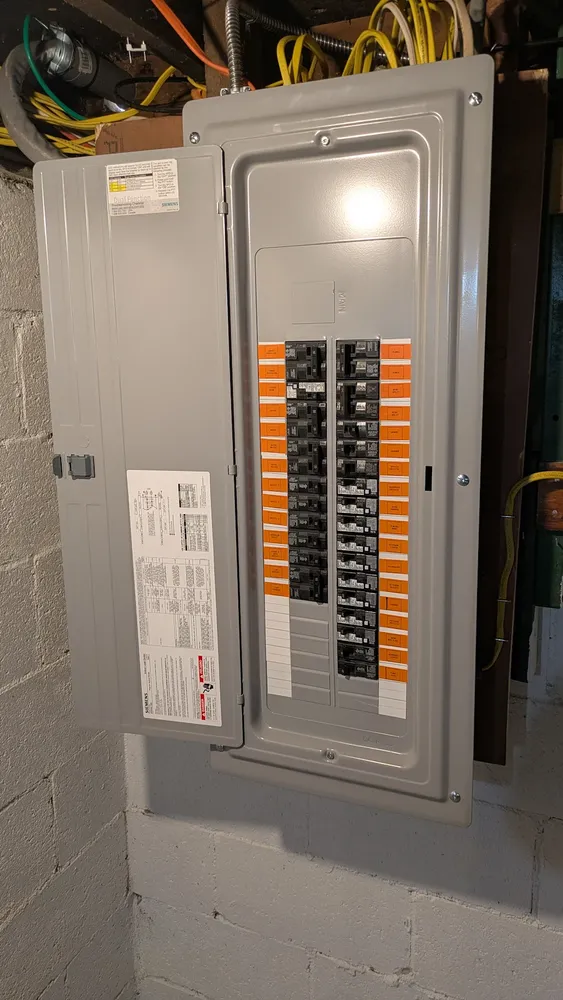 All Photos for Daniels Electric in Groveland, MA