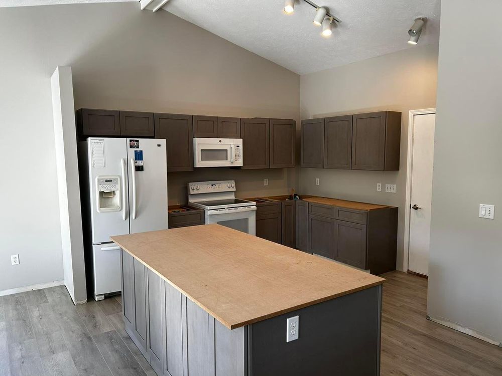 All Photos for Matt Meranda Painting in Grand Rapids, MI