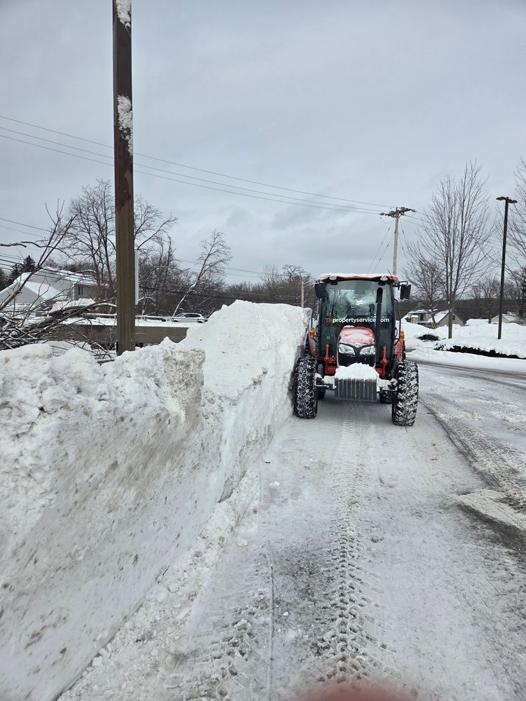 All Photos for TH Property Service, LLC in Manlius, NY