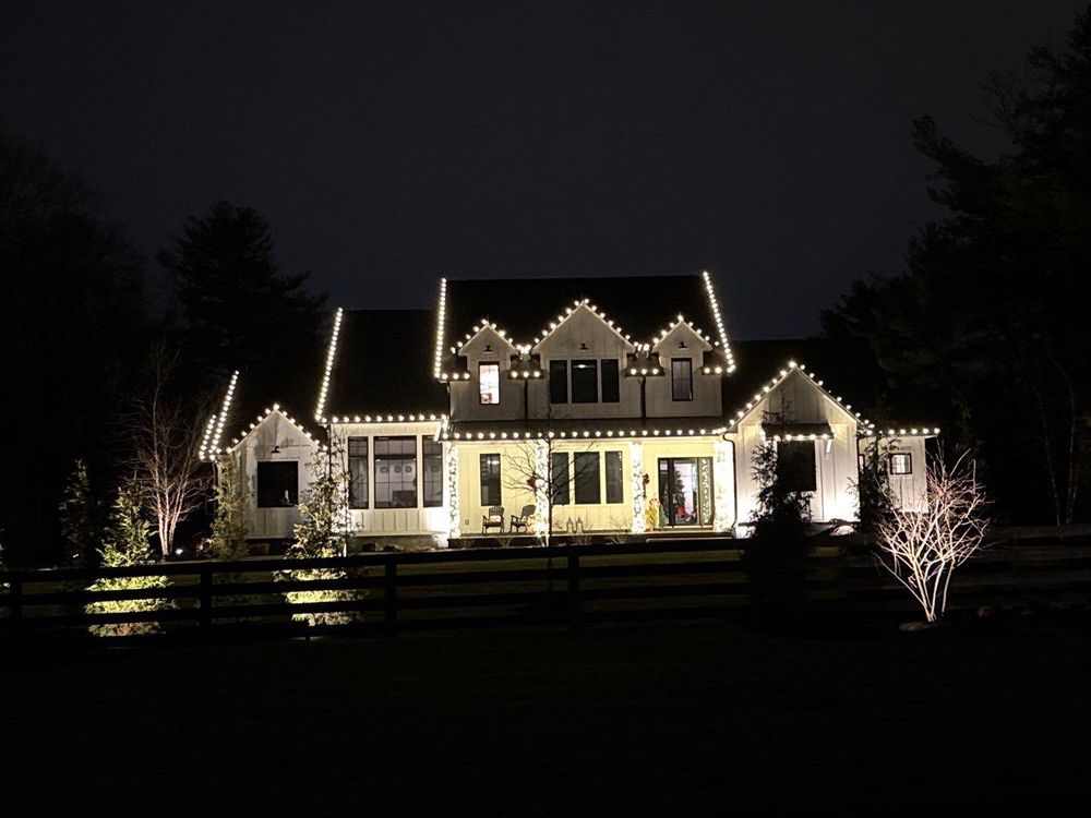 Residential Christmas Light Installation for Indiana Christmas Light Installers in Eaton, IN