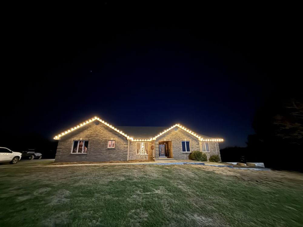 Christmas Light Installation Gallery for Bluegrass Brothers Exterior Services LLC in Elizabethtown, KY
