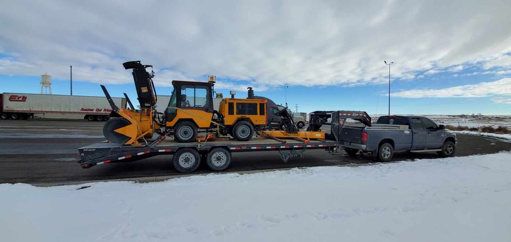 Large Equipment Transportation for SpeedyZ SpecialiZed TranZportation in Helena, Montana