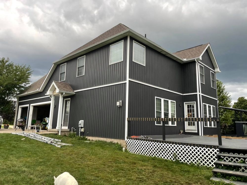 Our New Home Construction service offers homeowners expert craftsmanship, personalized designs, and seamless project management to transform their dream home vision into reality with quality materials and exceptional attention to detail. for Fixin’ Hixson’ in Medina, OH