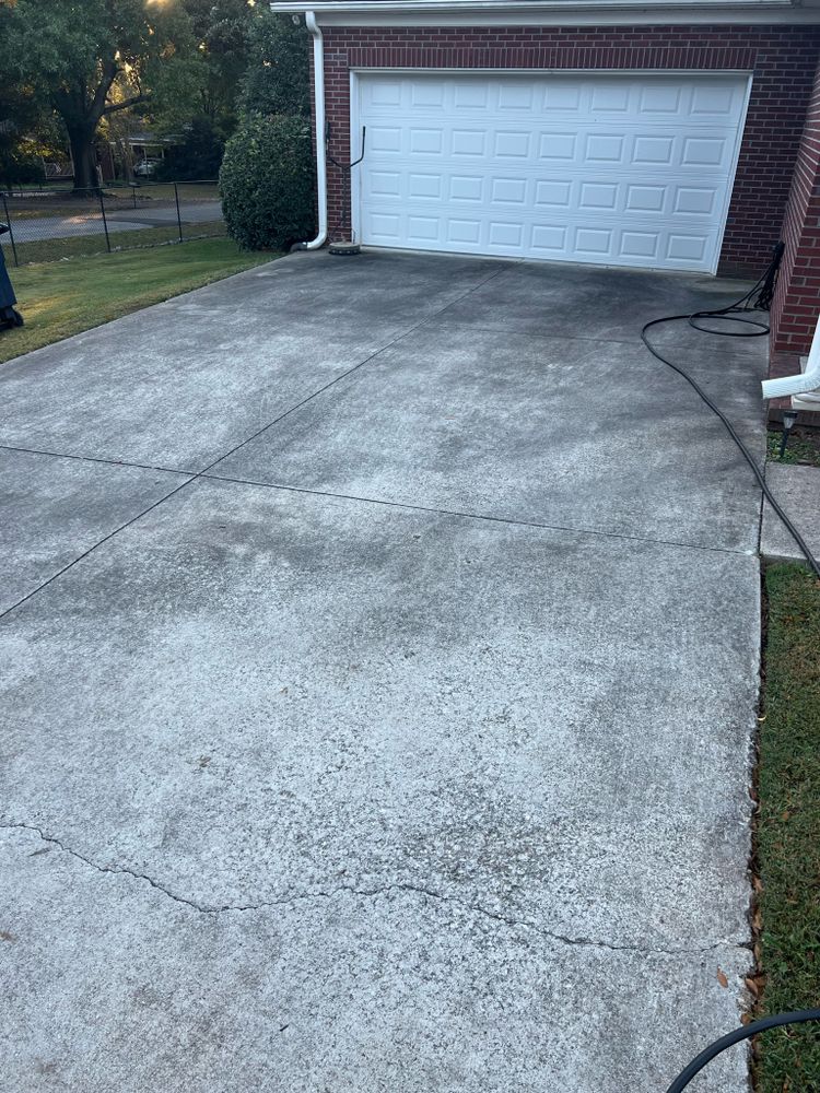 Concrete cleaning for JB Applewhite's Pressure Washing in Anderson, SC