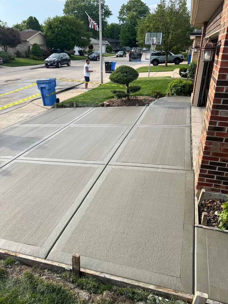   Concrete for Luna Dynasty Concrete in Chicago, IL