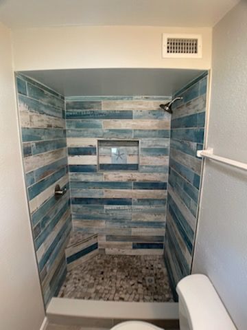 Bathroom Remodels for Herzig Cabinets and Remodeling in Jacksonville, FL