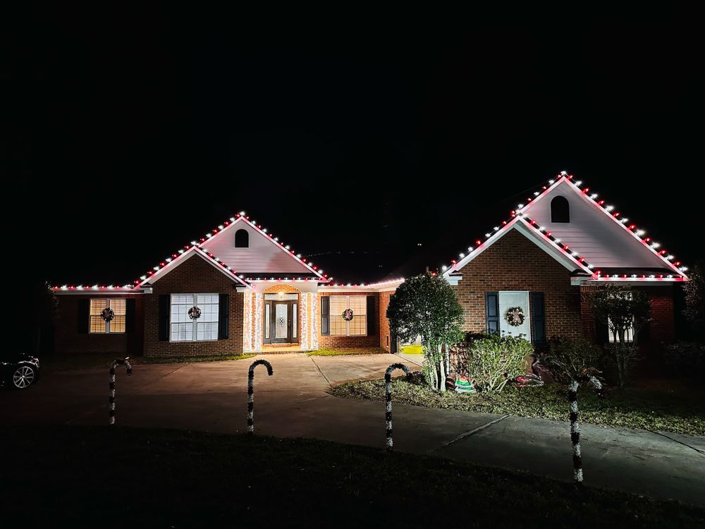 Holiday Lighting for ShipShape Exteriors in  Tallahassee,  FL