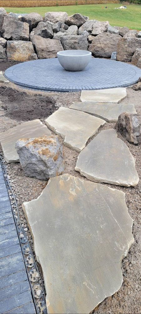 All Photos for Admiring Landscapes in Lancaster, OH