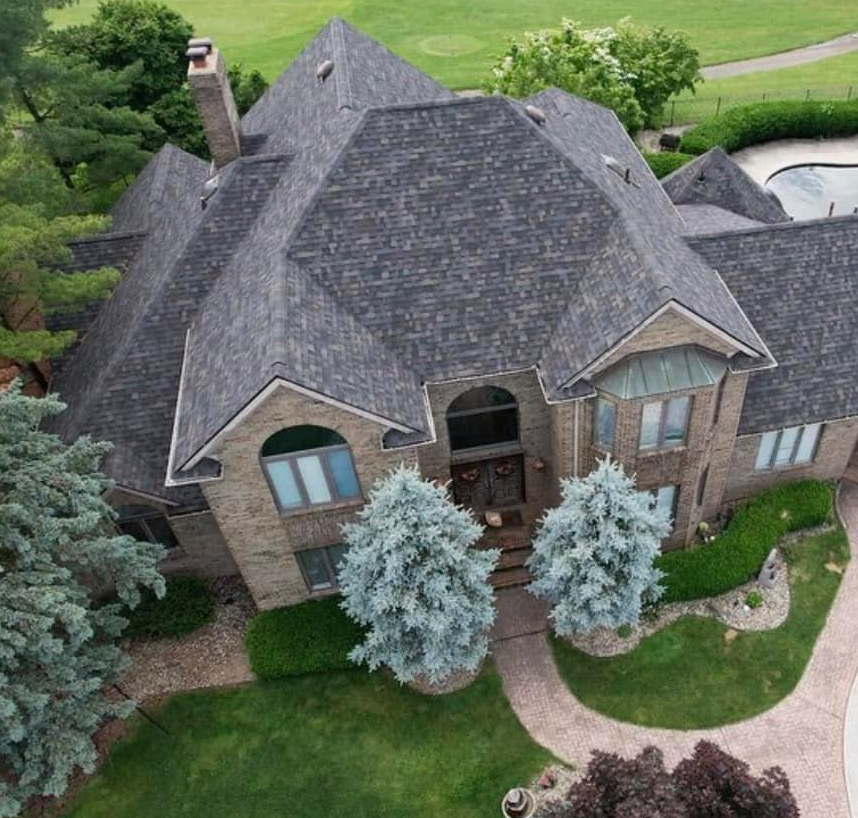 Bermuda Roofing and Remodeling team in Elkhart, IN - people or person