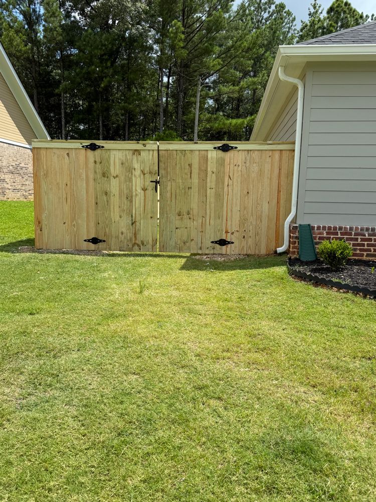 All Photos for Pennington Fence Co in Tupelo, MS