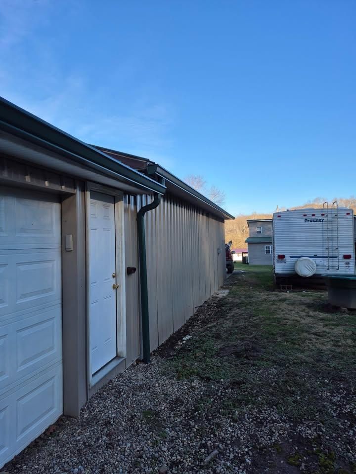 All Photos for Top Hand Roofing and Gutter in Pomeroy, OH