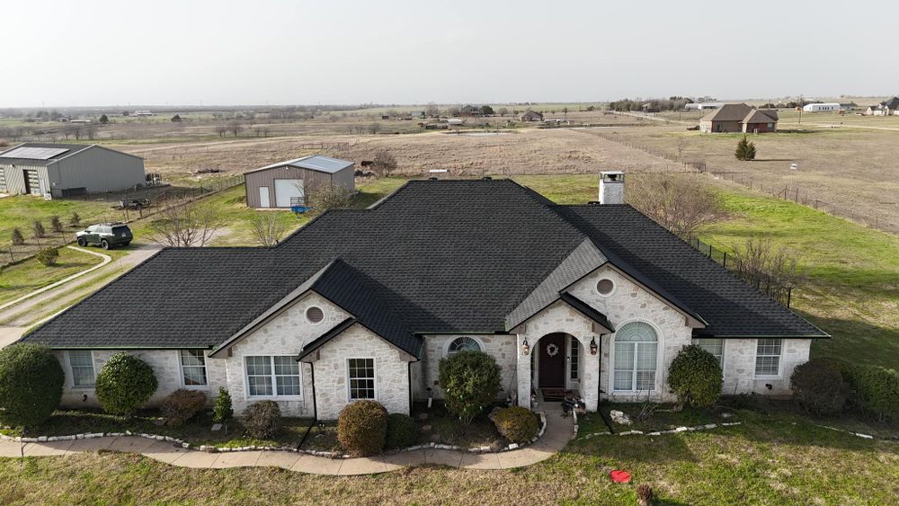 Roofing for Guardian Angel's Roofing & Construction in Ennis, TX