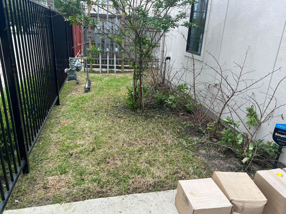 All Photos for Bobby’s lawn services in Baytown, TX