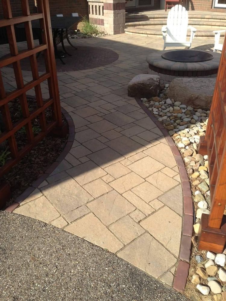 All Photos for Admiring Landscapes in Lancaster, OH