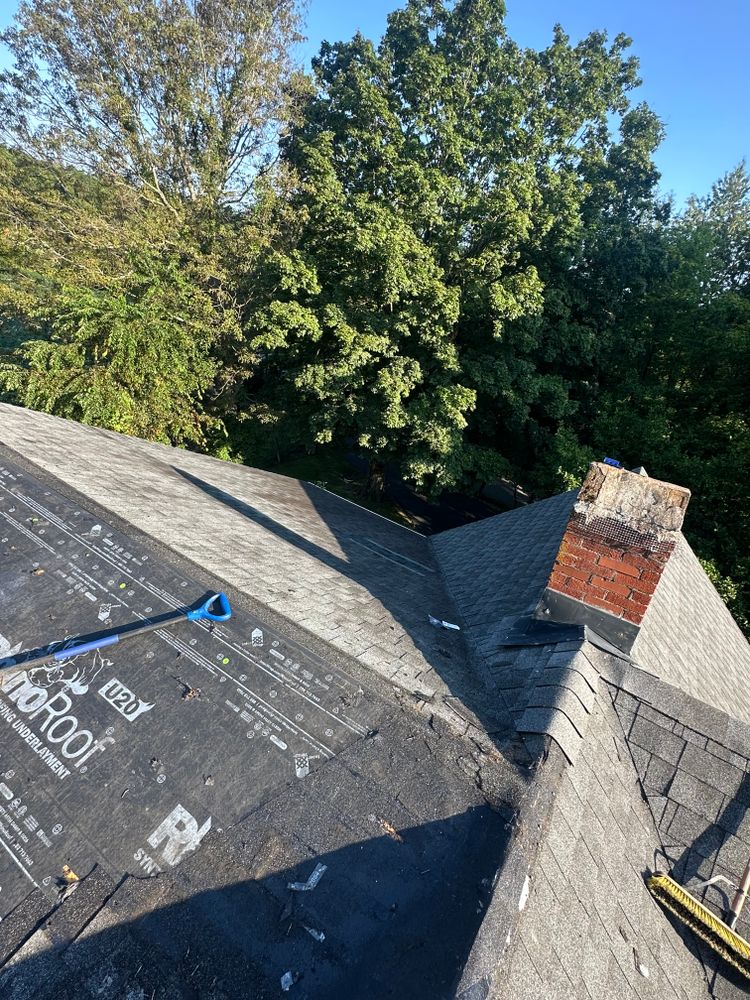 Roofing for Winchester Construction & Remodeling in Cave City, KY