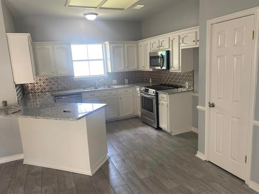 Transform your outdated kitchen into a modern, functional space with our professional renovation service. From new countertops and cabinets to updated appliances, we'll bring your dream kitchen to life. for Stevens Construction in  Prairieville,  LA