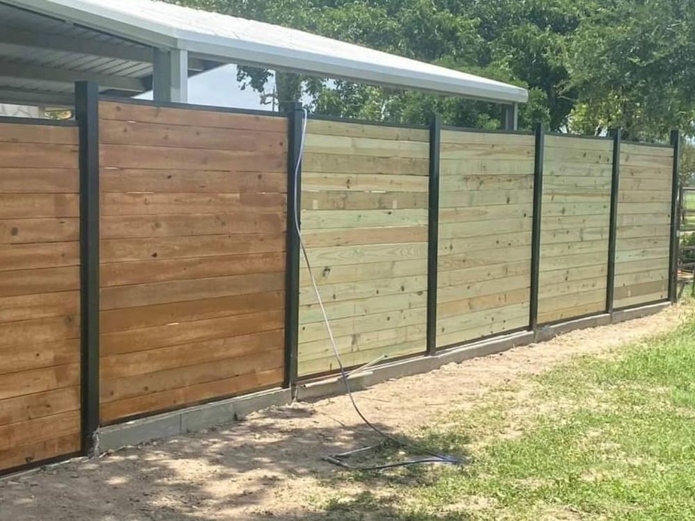 Fence Stain and Seal for Ansley Staining and Exterior Works in New Braunfels, TX