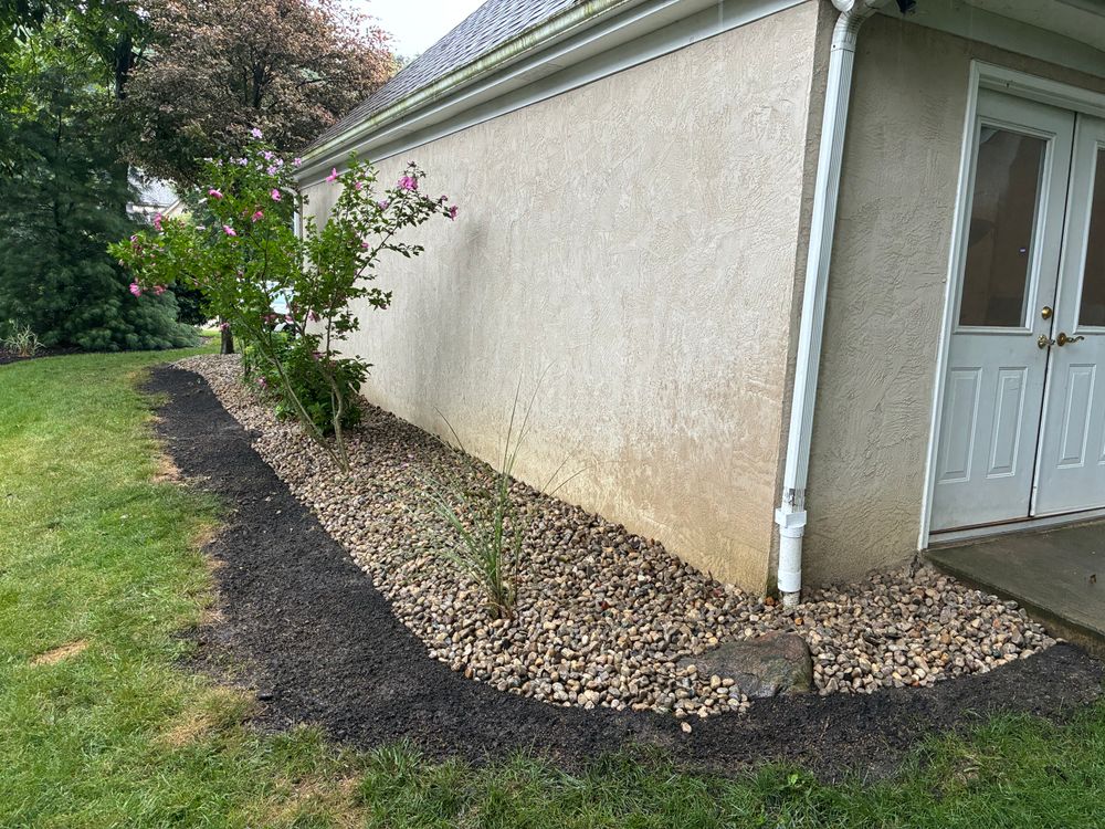 Mulch Installation for Division80 Landscaping & Lawncare in Marysville, OH