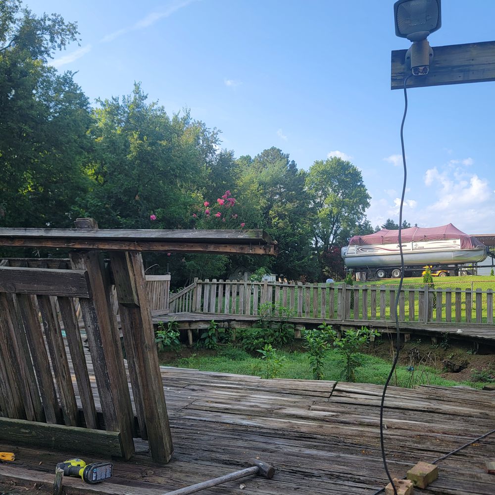 Deck and fence removal for Matt's Haul it All, LLC in Maury County, TN