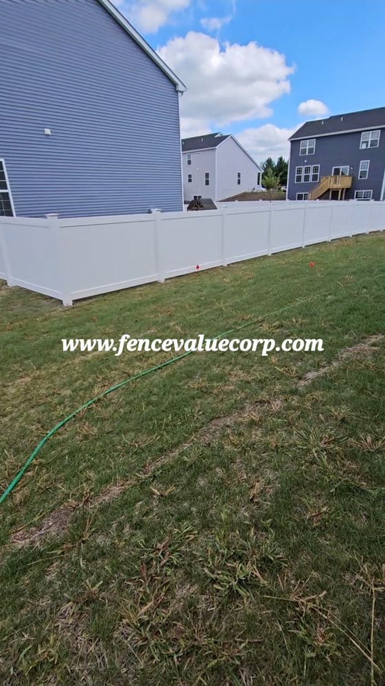 VINYL FENCES for Fence Value Corp in Chicago, IL