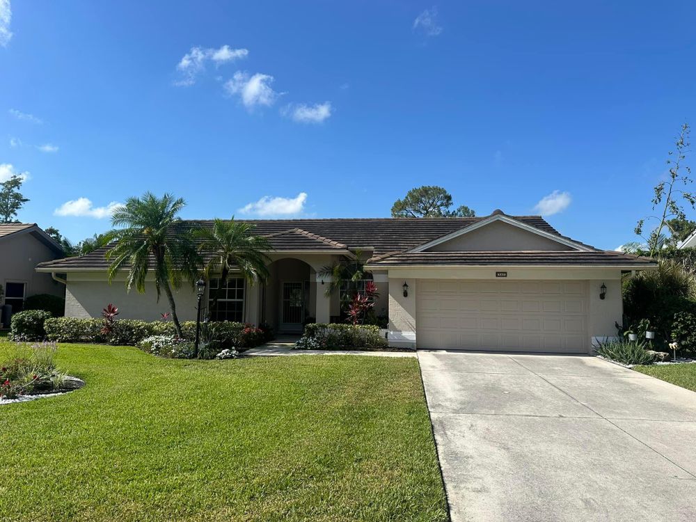 Concrete Cleaning for Hubbard's Pressure Washing in Naples, FL