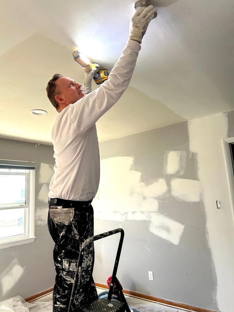 Our Flex Wall Construction service offers homeowners customizable, durable wall solutions ideal for creating adaptable living spaces. experience quick installation, high-quality materials, and enhanced design flexibility tailored to your home's unique needs. for Taylor Drywall LLC in Kansas City, MO