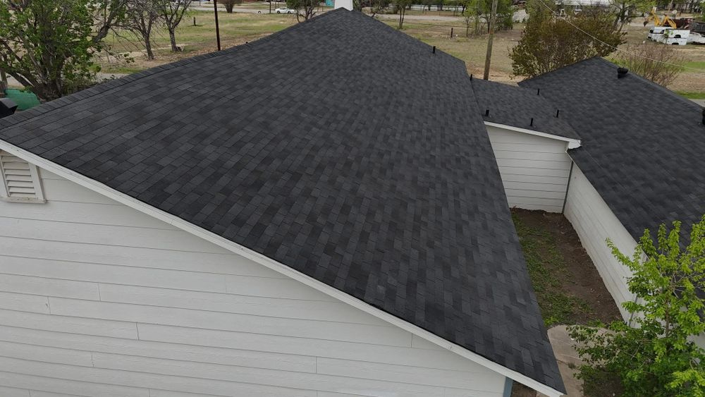 Shingle Roofs  for Barcenas Roofing & Remodeling in San Saba, TX