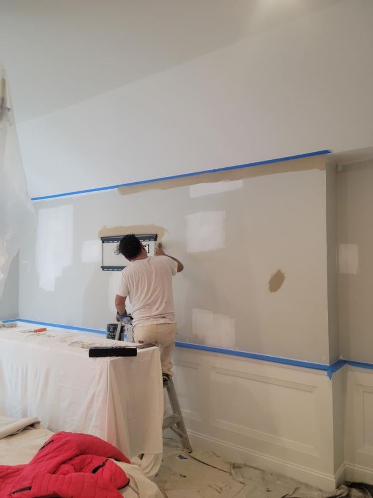 Our professional painters will work diligently to ensure that your interior painting project is completed to your satisfaction. We take pride in our work and always aim to provide the best possible service for our customers. for Guss Professional Painting and Wallpaper in Clifton, NJ