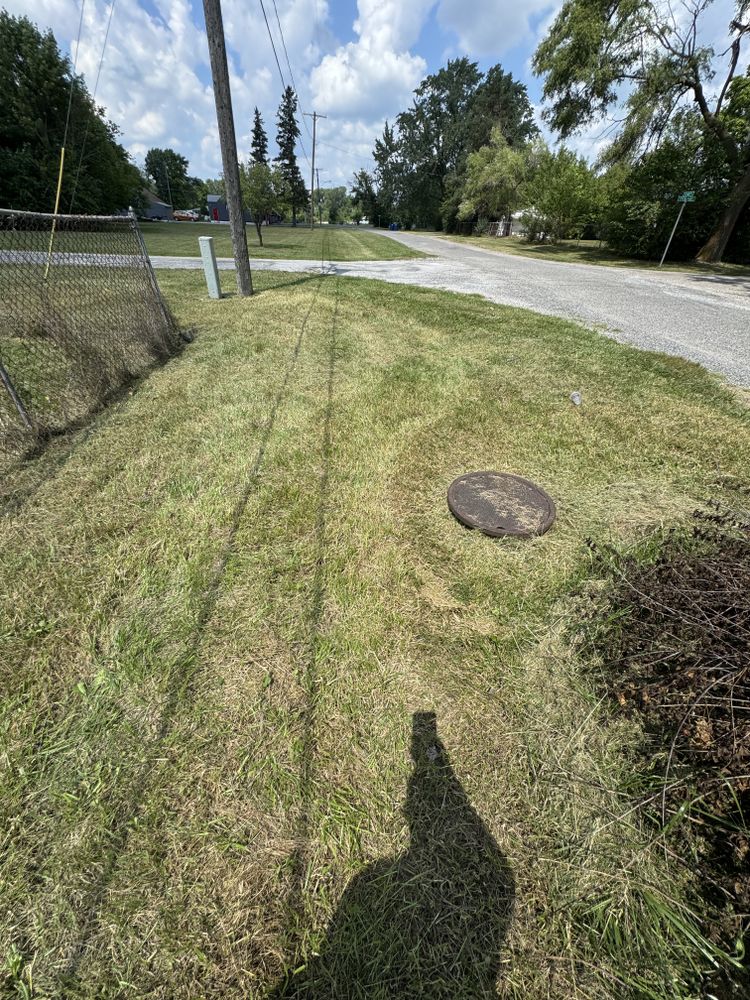 Landscaping Lawn Care for Daugherty's Tough Lawn Care in Essexville, MI