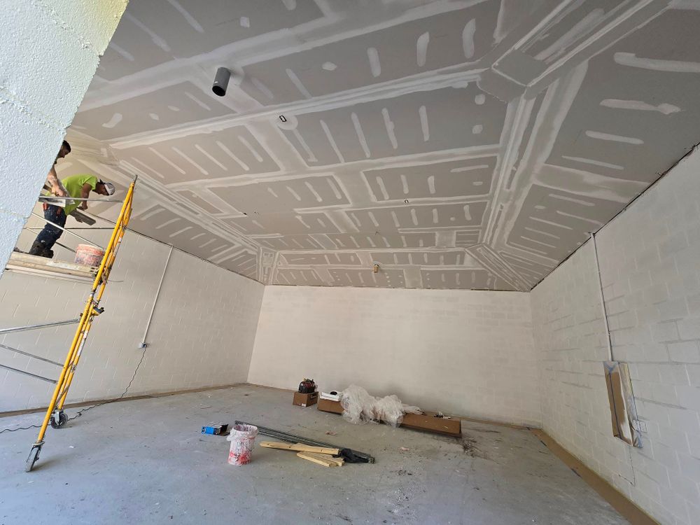 Enhance your home's interior with our expert drywall and plastering services, ensuring smooth walls and flawless finishes. Trust our experienced team to prepare perfect surfaces for a stunning paint transformation. for Rolling Magic Paints in Washington, MI