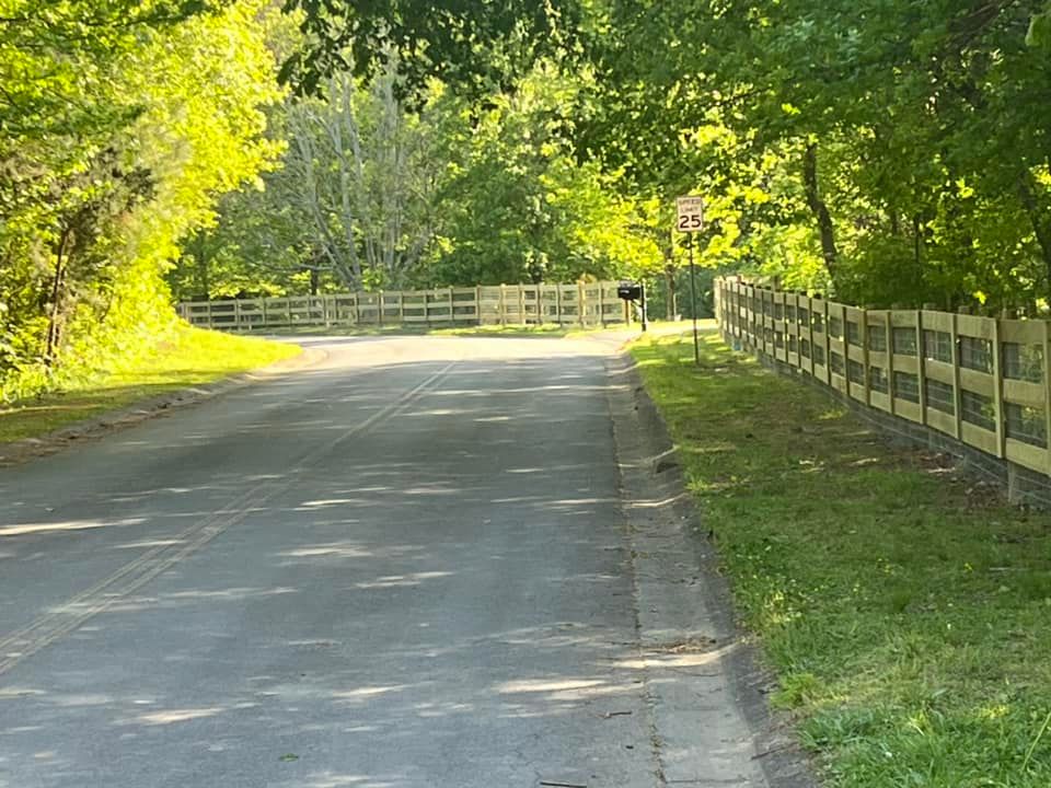 Fences for Browns' Fencing & Equipment in Fairmount, GA