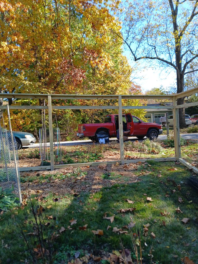 Carbondale fence for Dead Tree General Contracting in Carbondale, Illinois