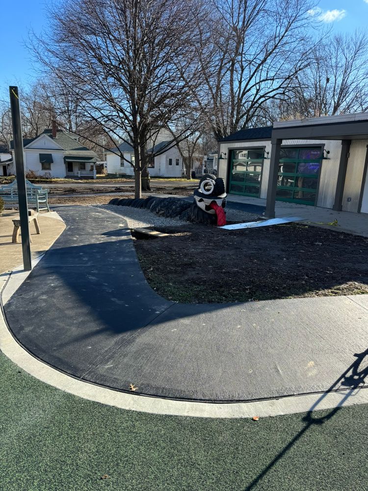 All Photos for Mayfield Landscaping in Staunton, IL