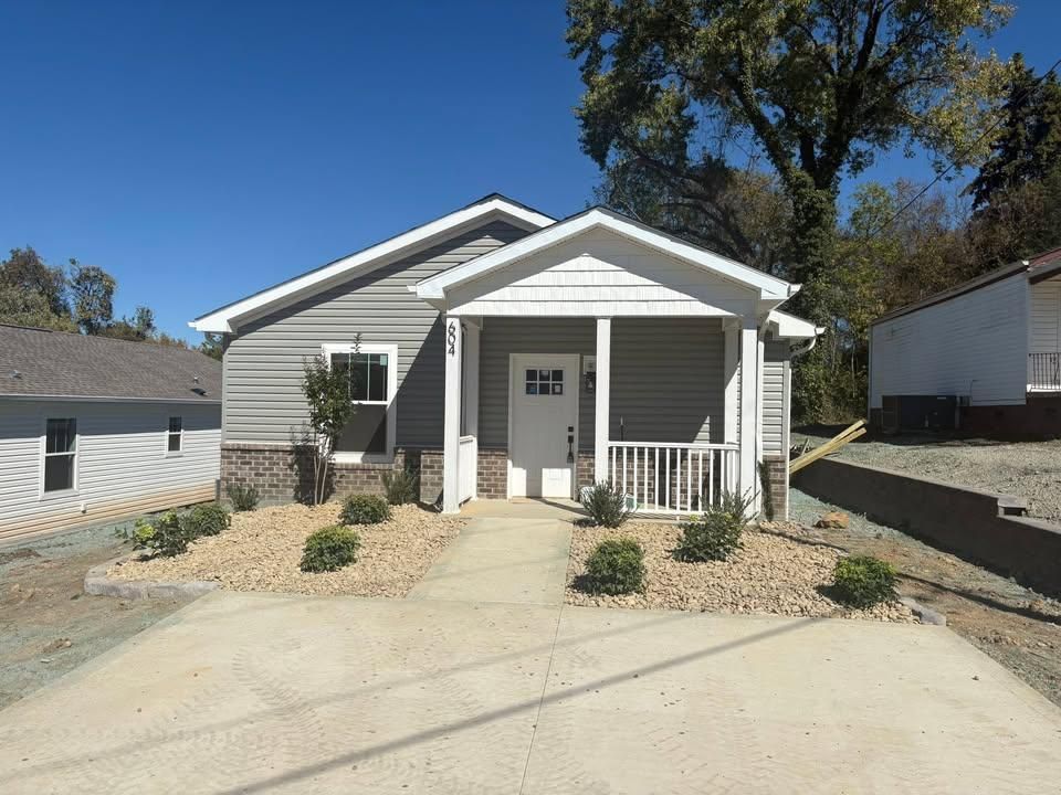 All Photos for Dust Till Dawn Lawn in London, Kentucky