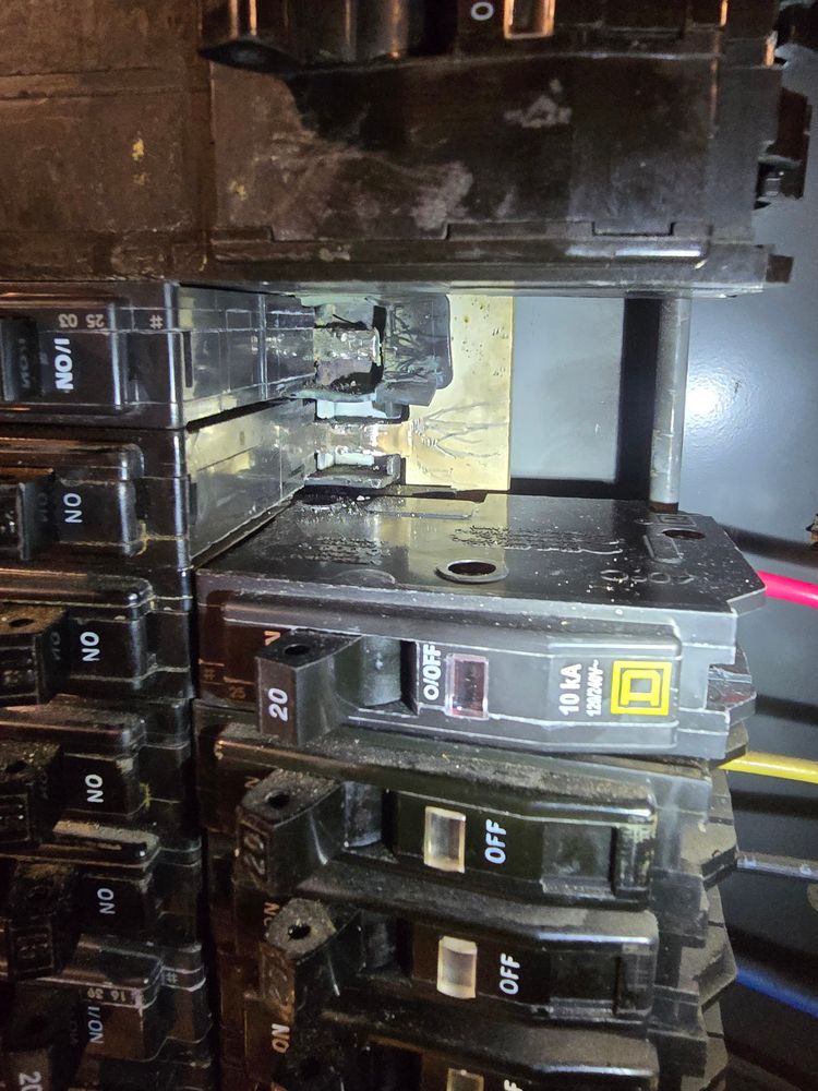 All Photos for Grunt Electric in Bensenville, IL