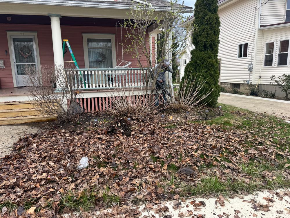 Enhance your home's curb appeal with our Fall Clean Up service, which includes leaf removal, pruning, garden bed preparation, and debris clearance to ensure a healthy and tidy landscape for winter. for Harpers Landscaping in Fredonia, NY