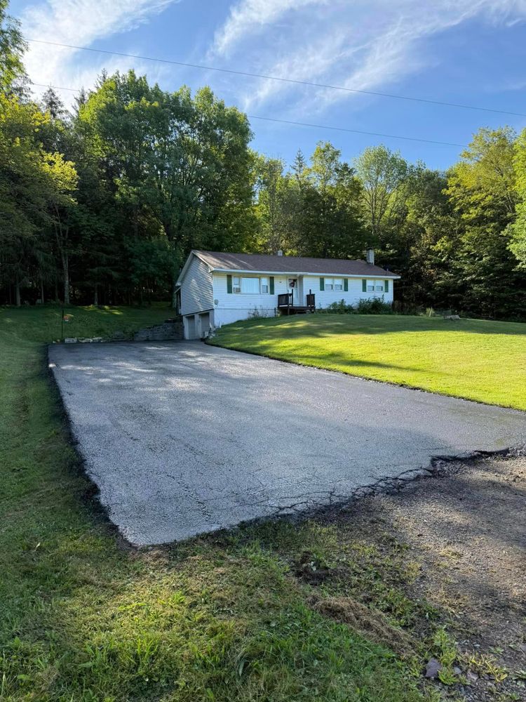 Asphalt for Dibbles Asphalt Maintenance in Westernville, NY