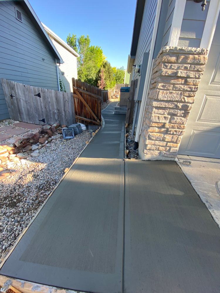 Concrete Driveways for B&M Concrete LLC in Longmont, CO