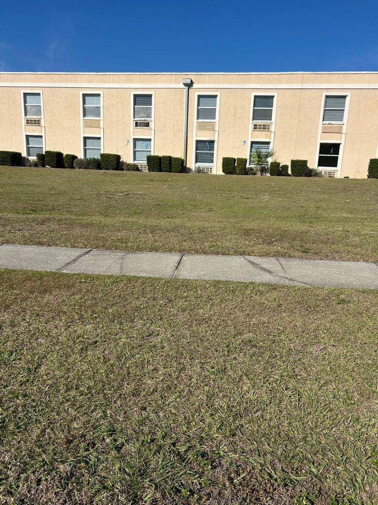 All Photos for Estrada All Pro Lawn Service in Auburndale, Florida