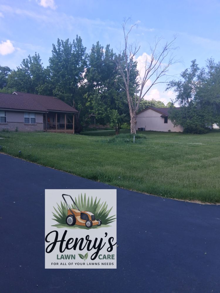 All Photos for Henry's Lawn Care in Rockford, IL
